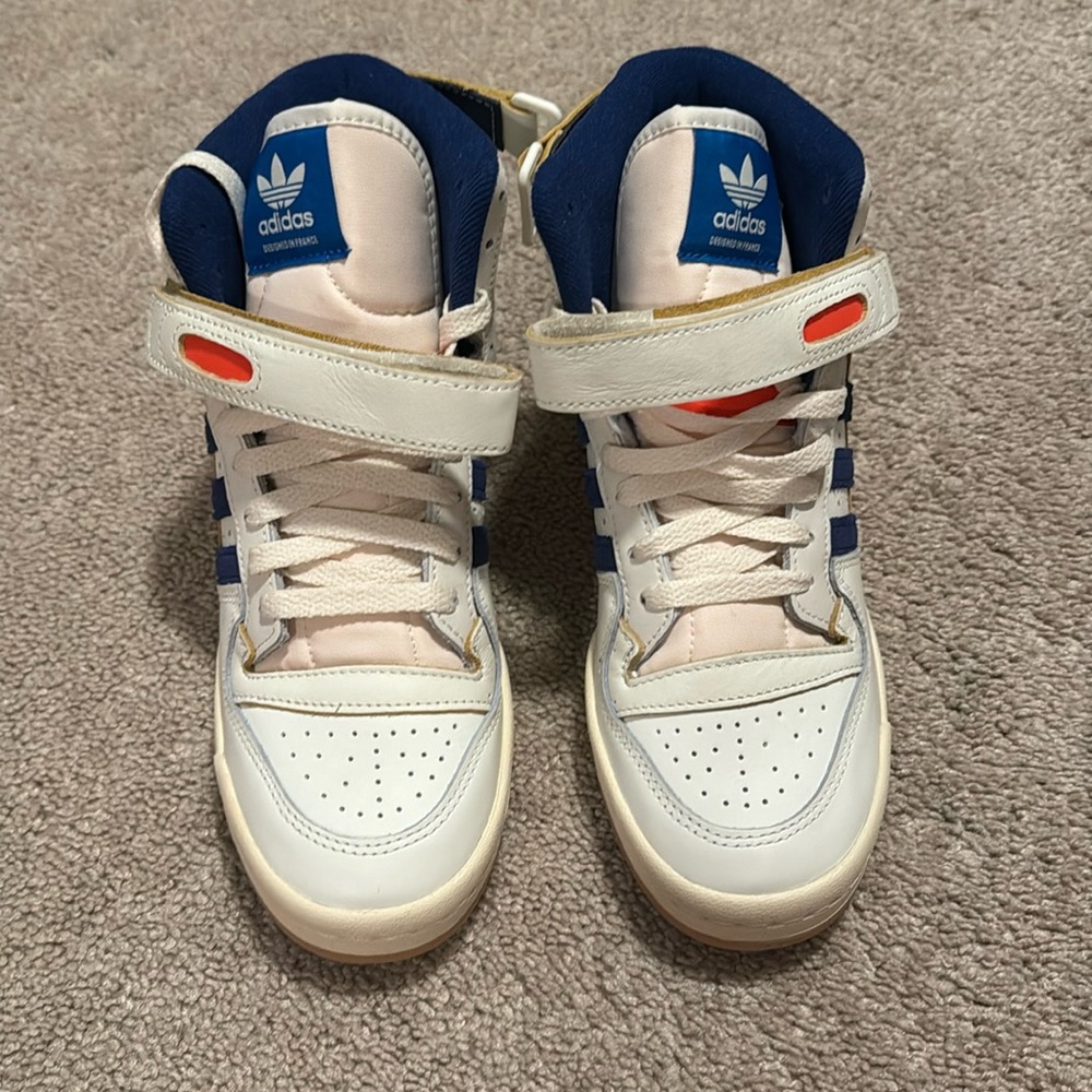 🥰 adidas sneakers size 5 men